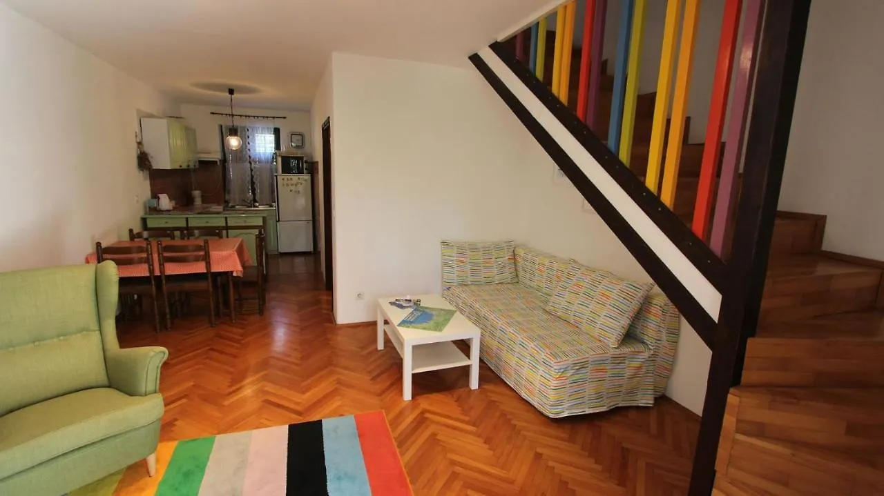 Apartment Gita Malinska