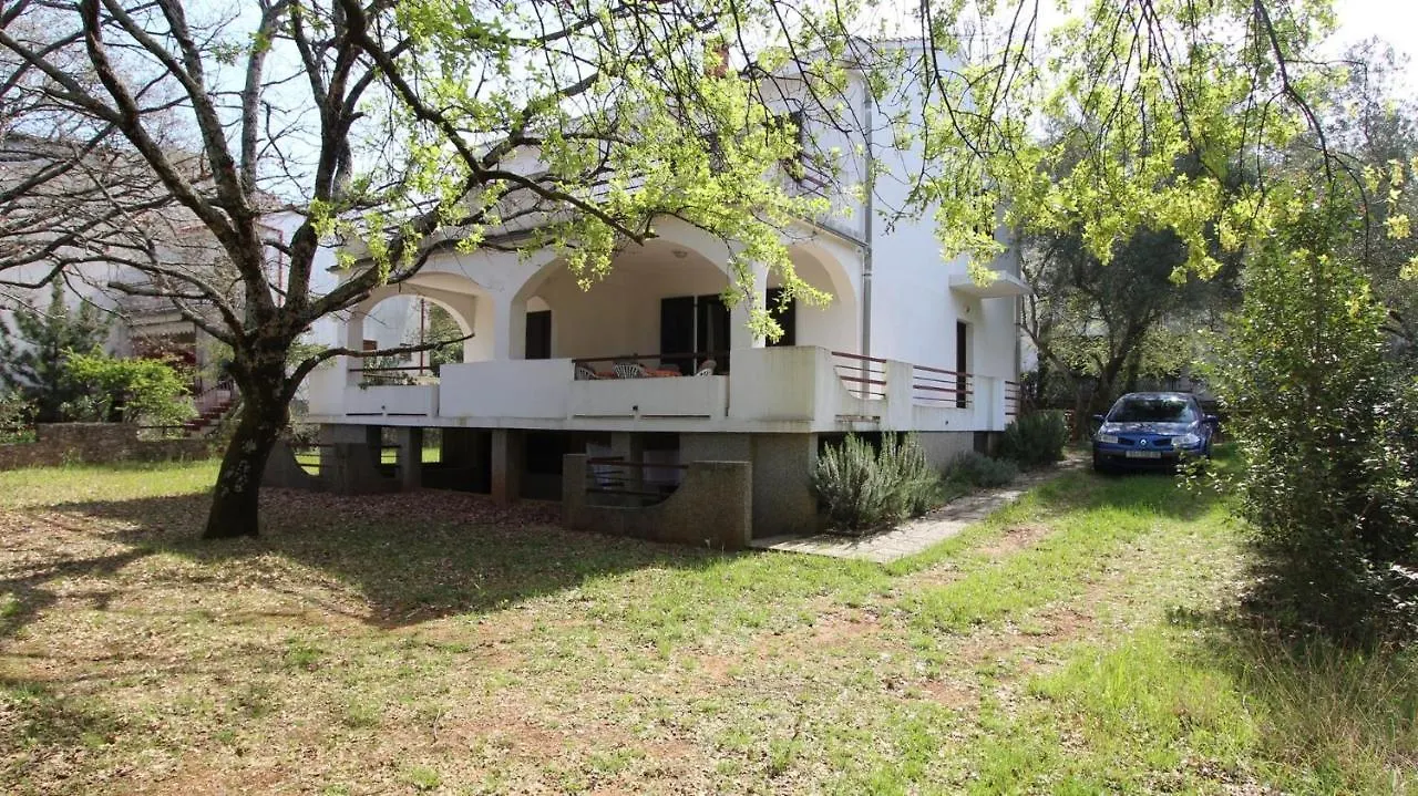 Apartment Gita Malinska