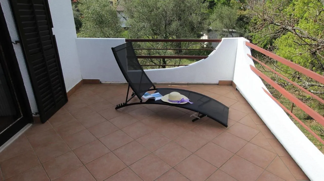 Apartment Gita Malinska