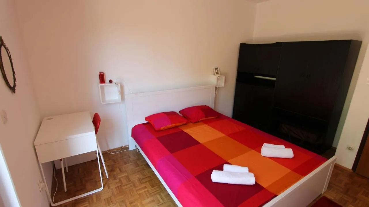 Apartment Gita Malinska 0*,  Croacia